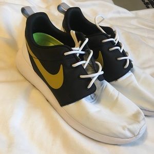 Custom Nike Size 7 Training Sneakers